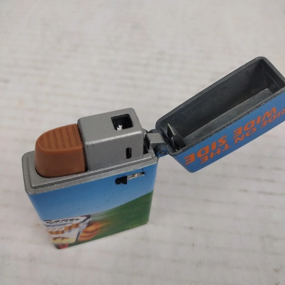 VTG CAMEL WIDES Motorcycle Joe 90's Ride On the Wild Side Flip-Top Lighter
